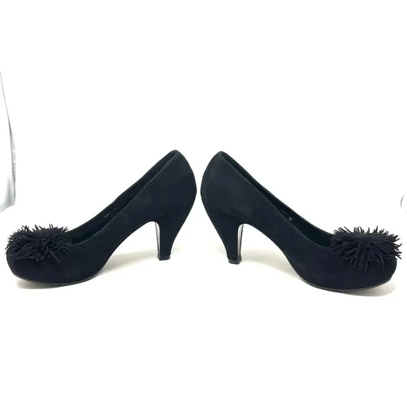 Chie Mihara Anthropologie Black Suede Platform Pumps with Pompom Flower Size 42 - Picture 4 of 9